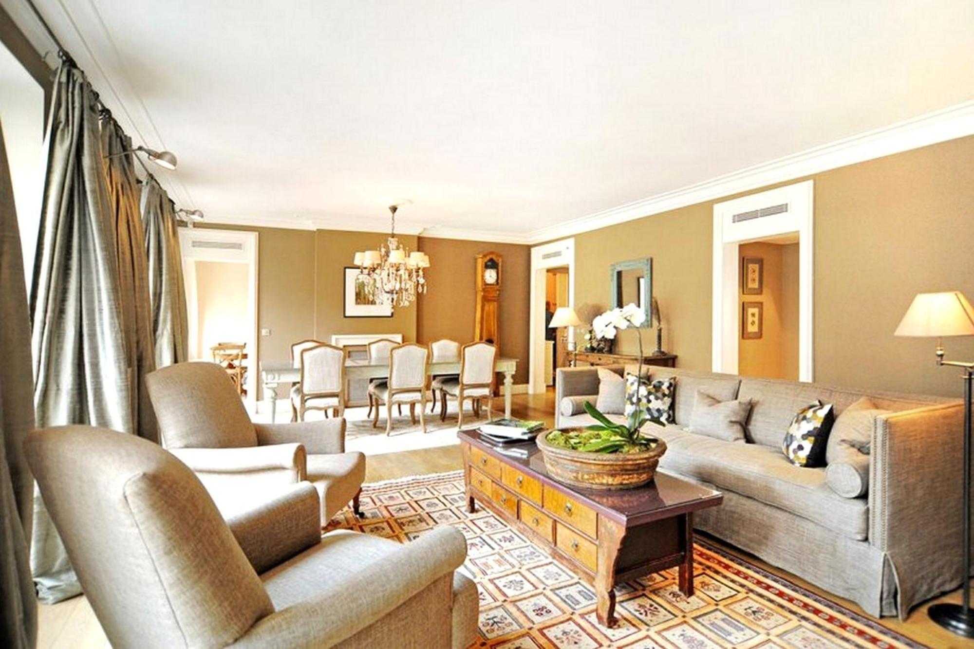 Great Center Apartment *